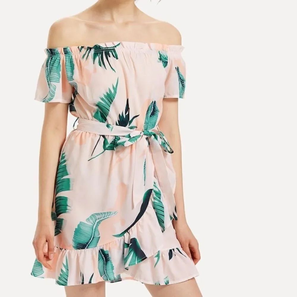 ✨ Off-Shoulder Frill Trim Floral Dress✨